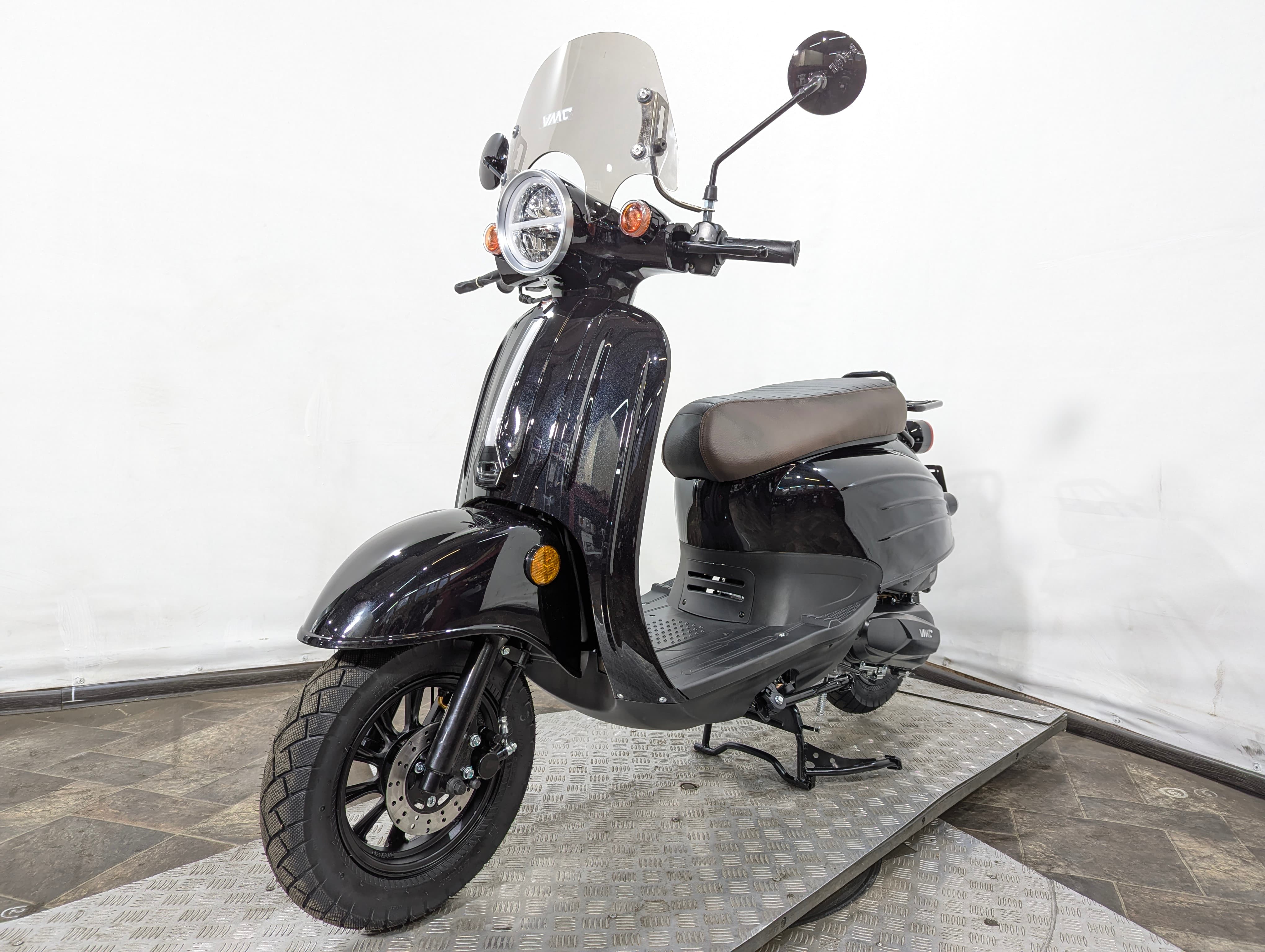 Скутер VMC (Vento) SPRINT (49/125cc) черный глянцевый